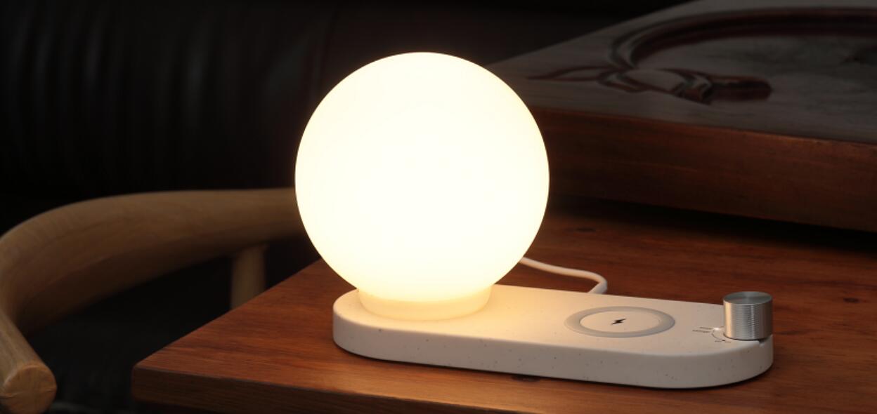 Table Lamp Wireless Charger 