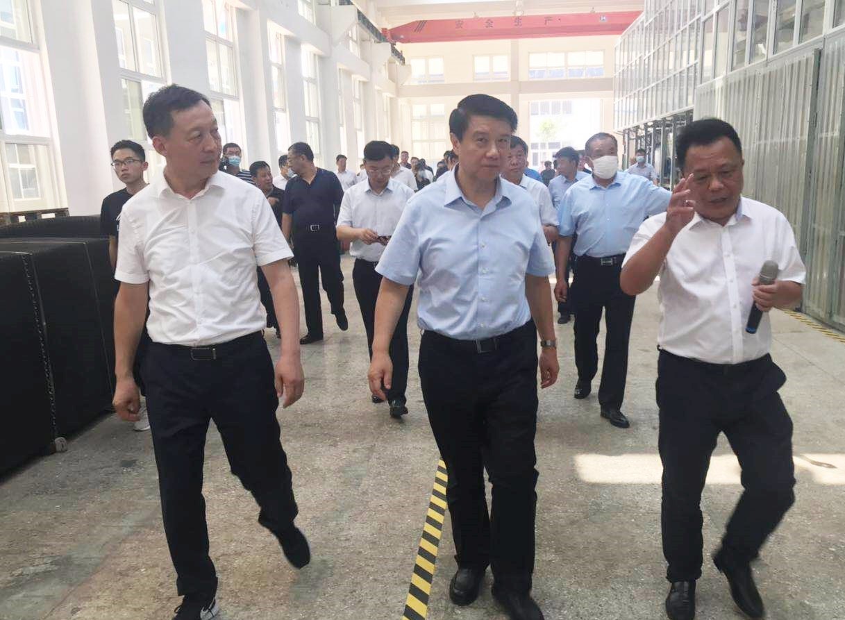 九鑫集团 资讯中心 五金新闻 15日下午,由市委书记崔洪刚,市委副书记